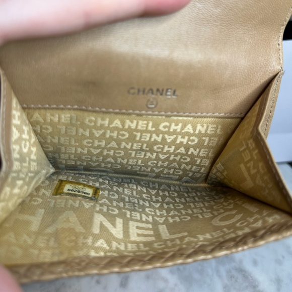Chanel Beige Compact Wallet - Picture 10 of 16